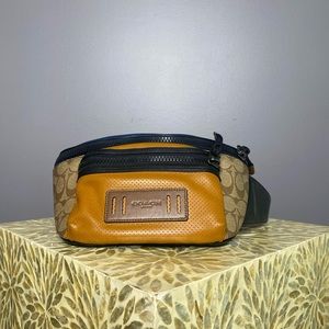 COACH Fanny pack